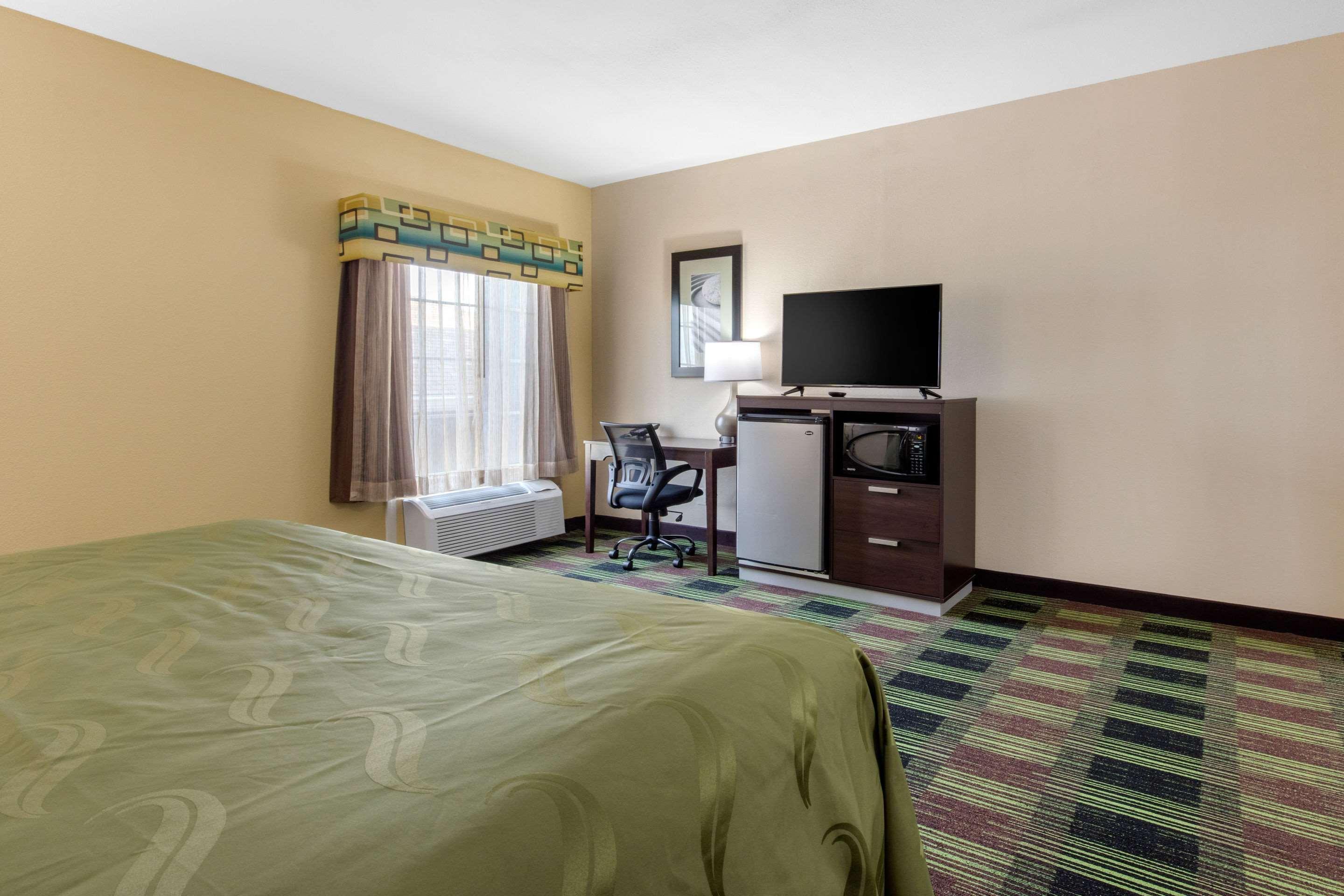 Quality Inn Cadiz المظهر الخارجي الصورة