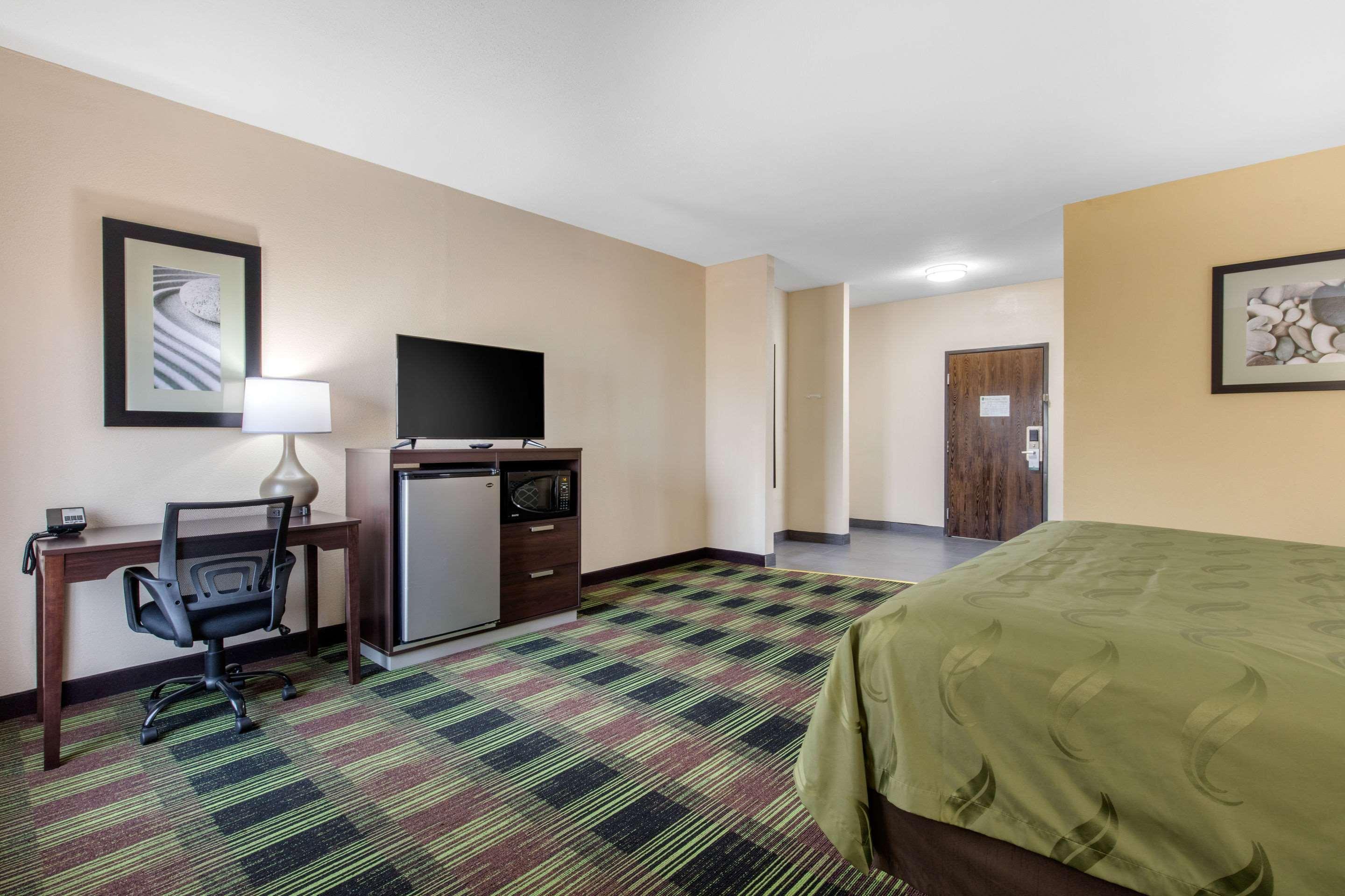 Quality Inn Cadiz المظهر الخارجي الصورة