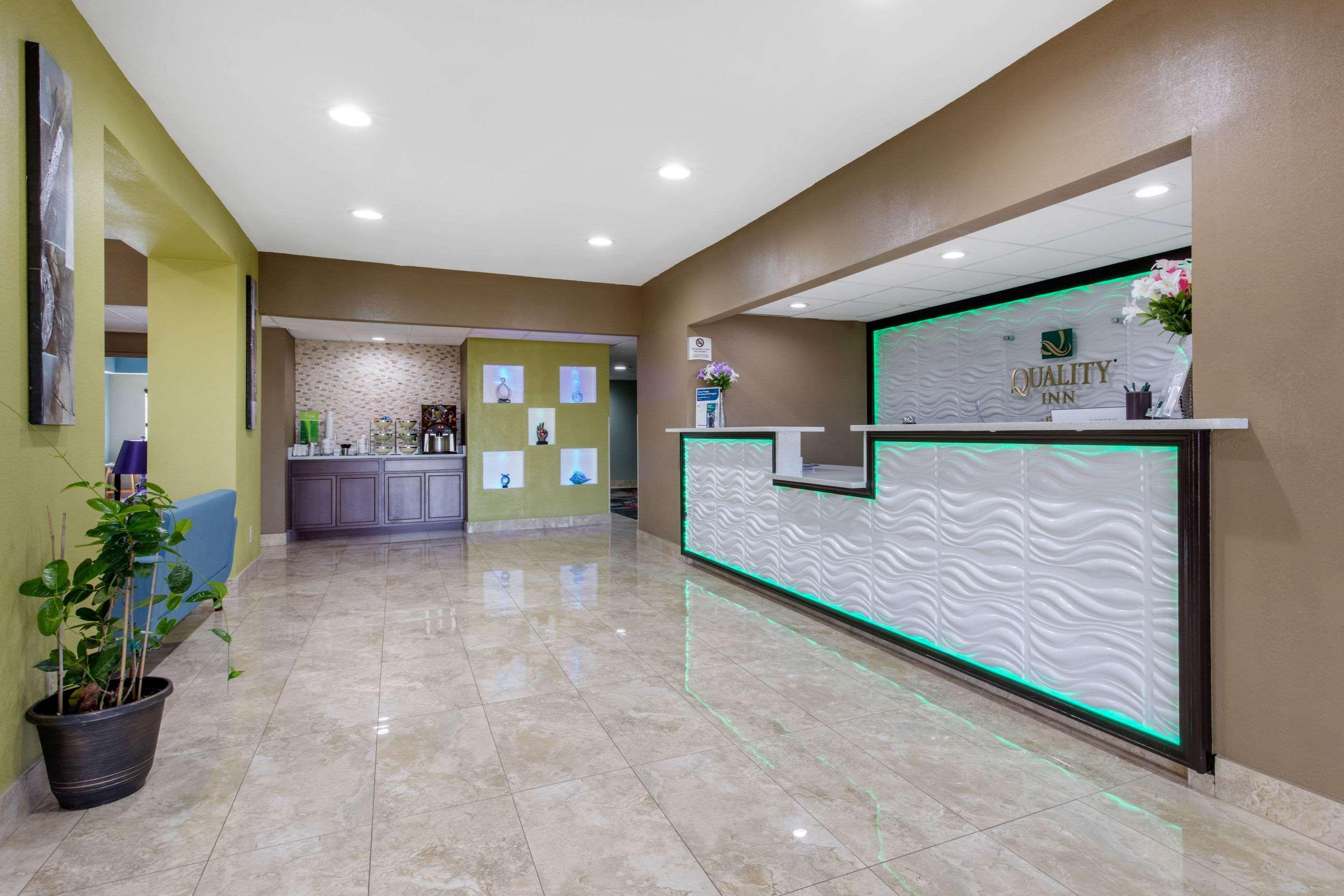 Quality Inn Cadiz المظهر الخارجي الصورة