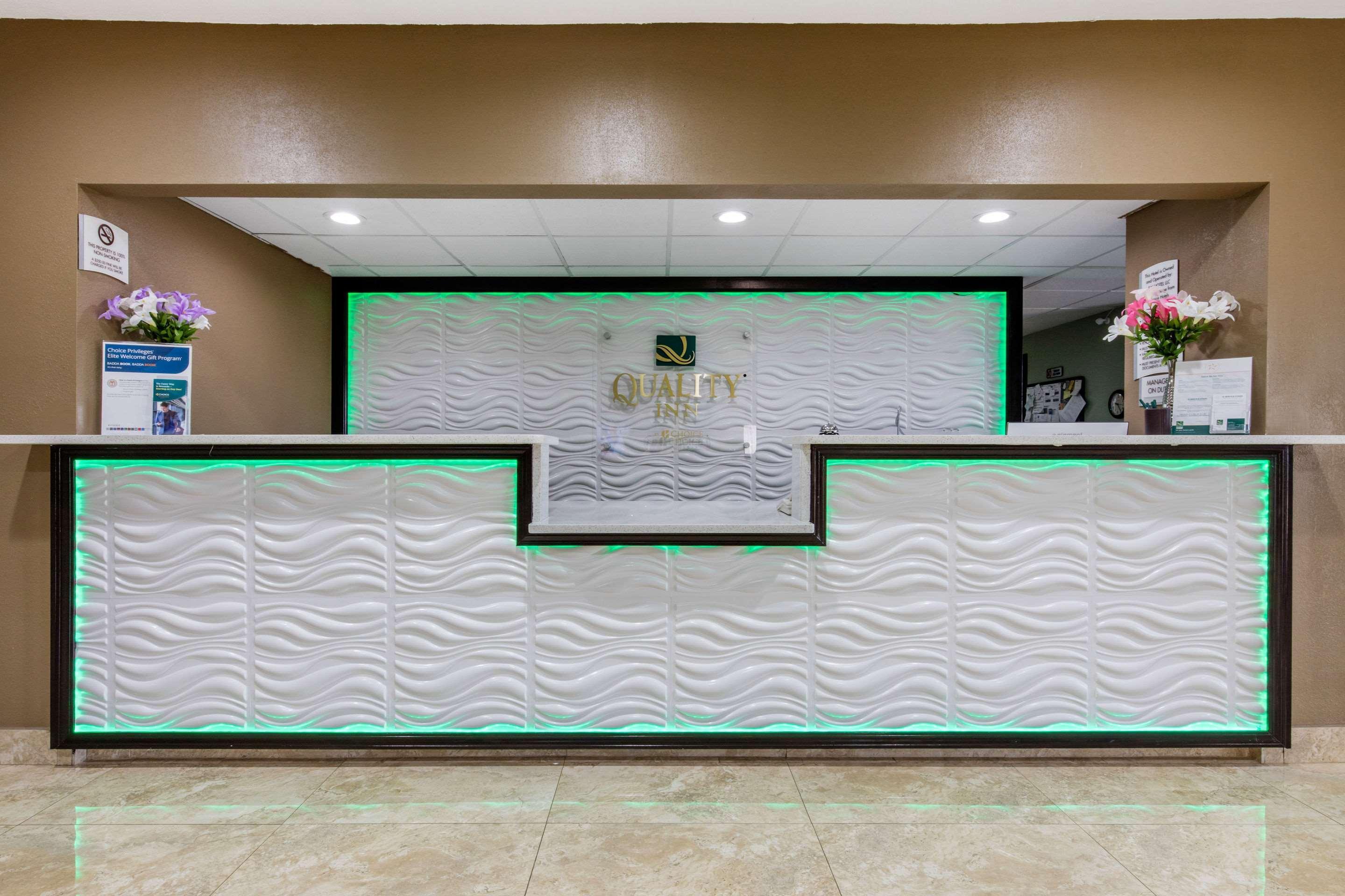 Quality Inn Cadiz المظهر الخارجي الصورة