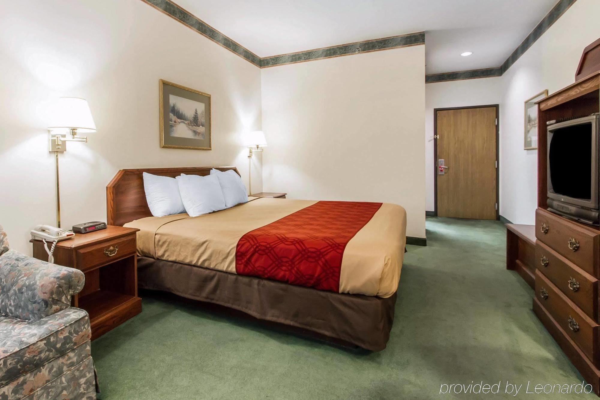 Quality Inn Cadiz المظهر الخارجي الصورة