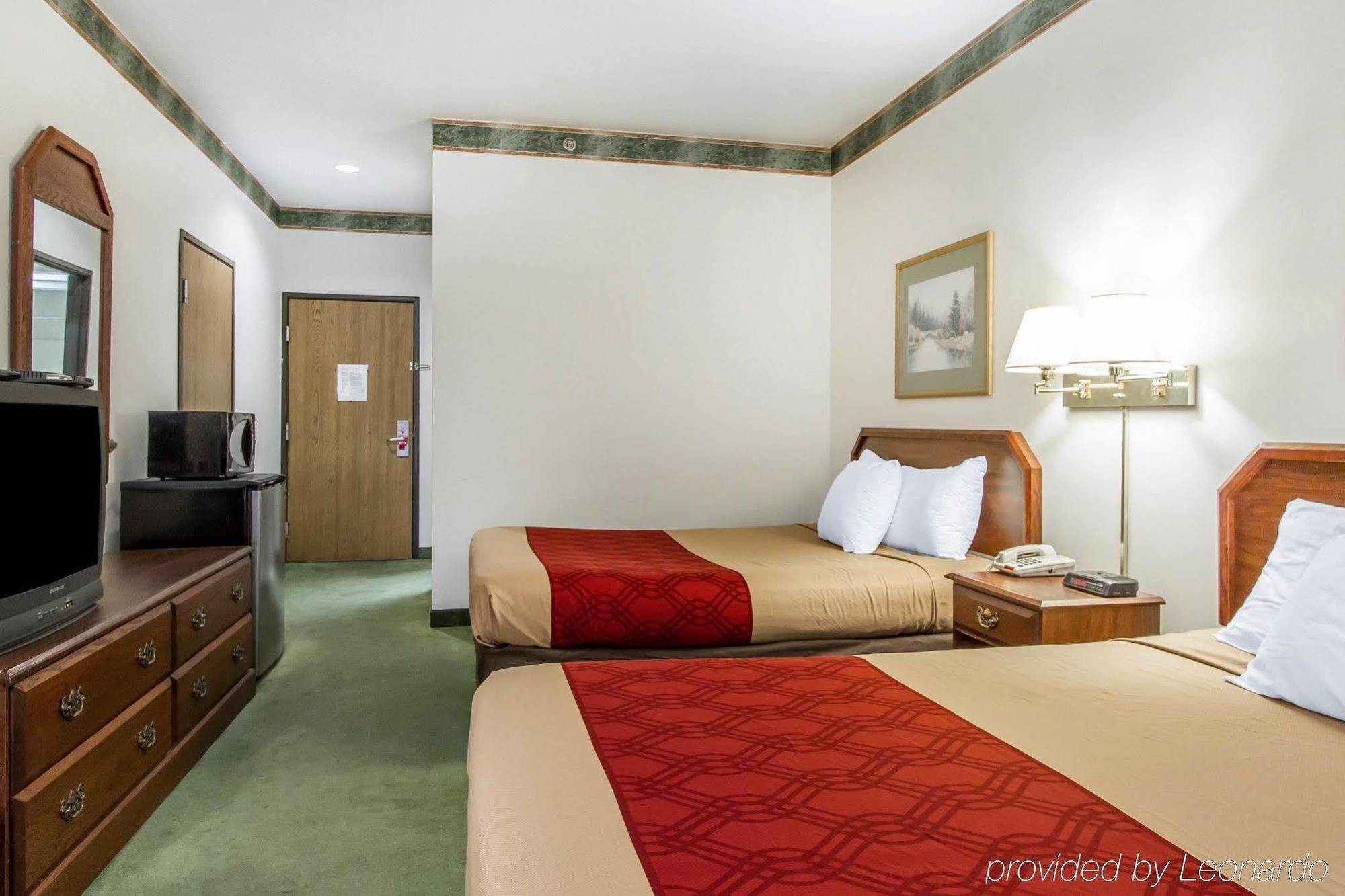 Quality Inn Cadiz المظهر الخارجي الصورة