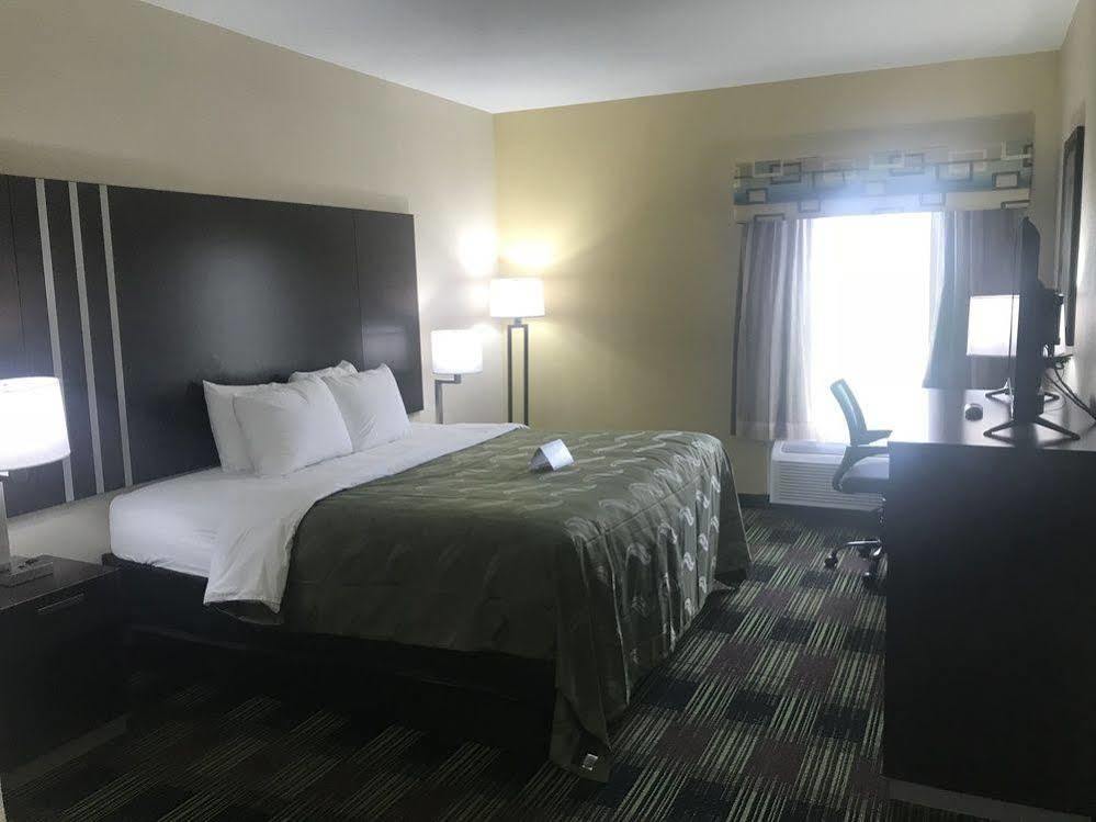 Quality Inn Cadiz المظهر الخارجي الصورة